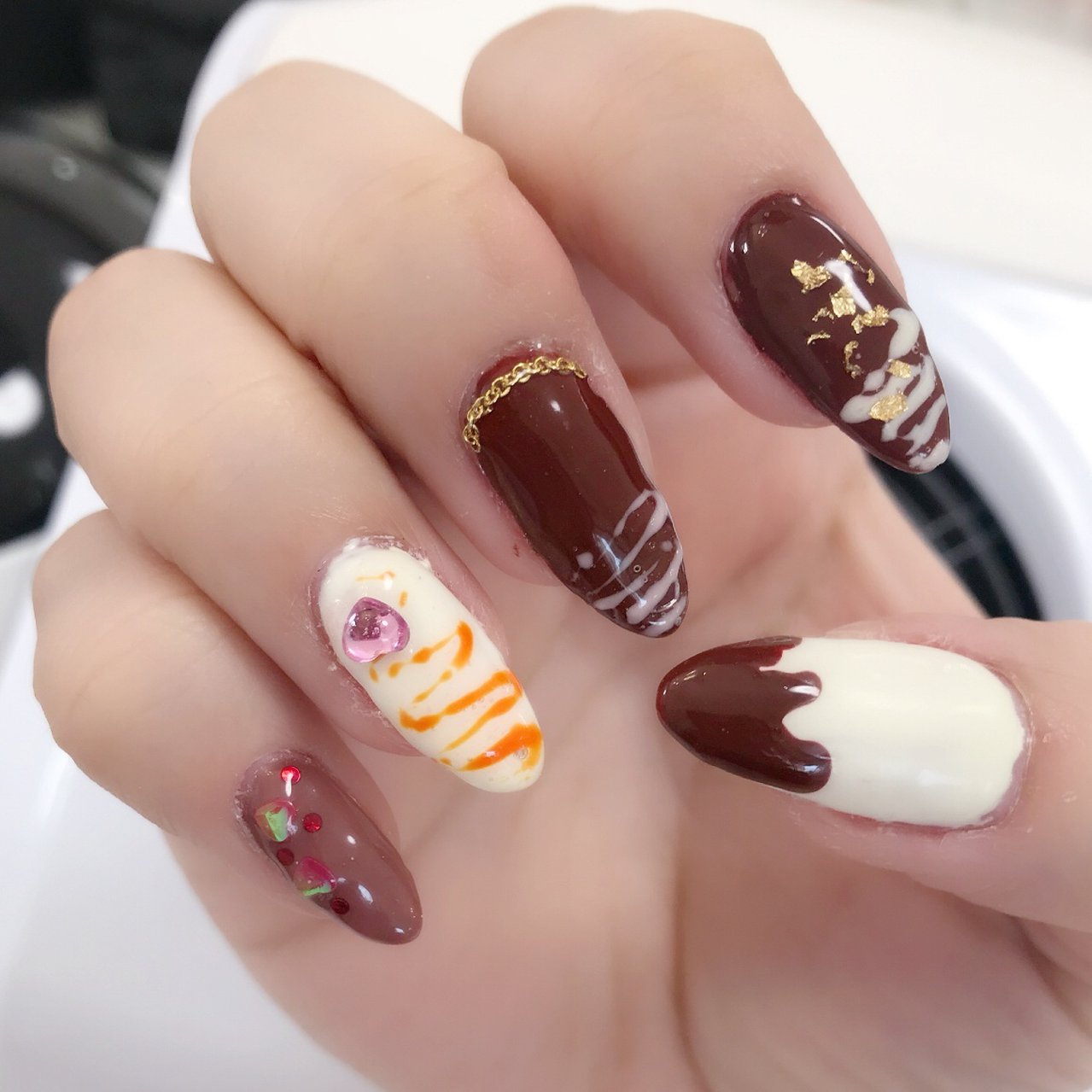 バレンタイン ハンド 痛ネイル チェーン デコ コトウユウキのネイルデザイン No ネイルブック