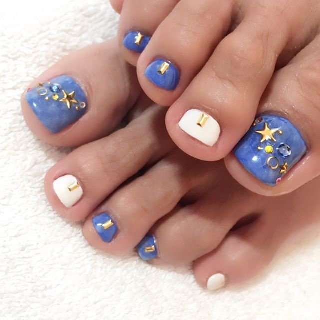 夏 フット ワンカラー ビジュー 星 Nail Room Souvenirのネイルデザイン No ネイルブック