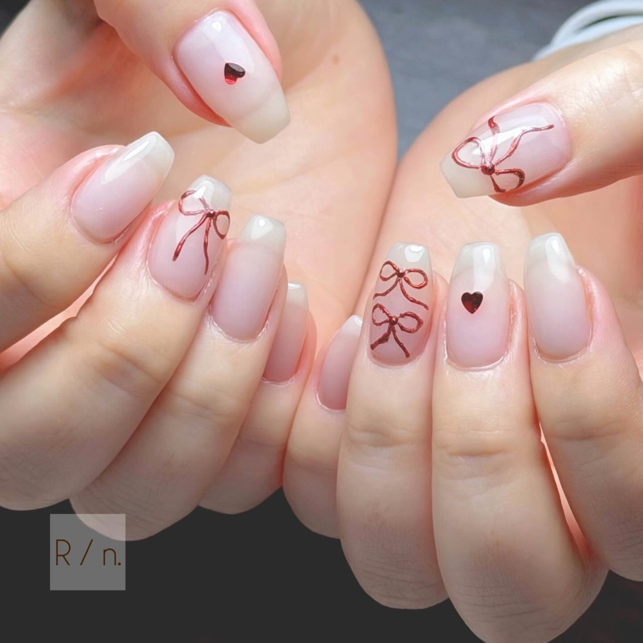 バレンタイン/推し活/ハンド/リボン/ミディアム - ryo:Nailのネイル 