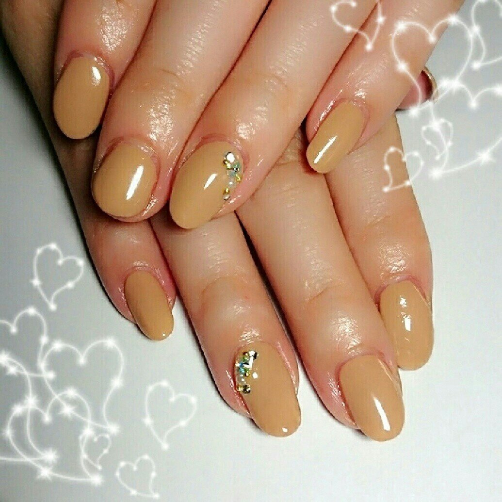 オフィス ハンド シンプル ワンカラー ビジュー Nailroom Meguriのネイルデザイン No ネイルブック