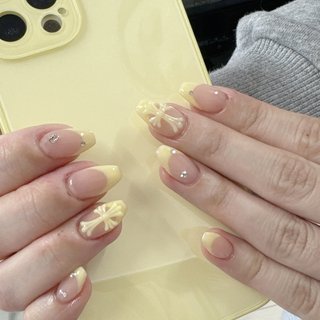 2026年】新着順｜#レモンイエローのネイルデザイン｜ネイルブック