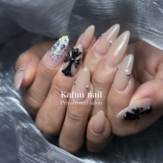 耳つぼジュエリーのネイルデザイン｜ネイルブック