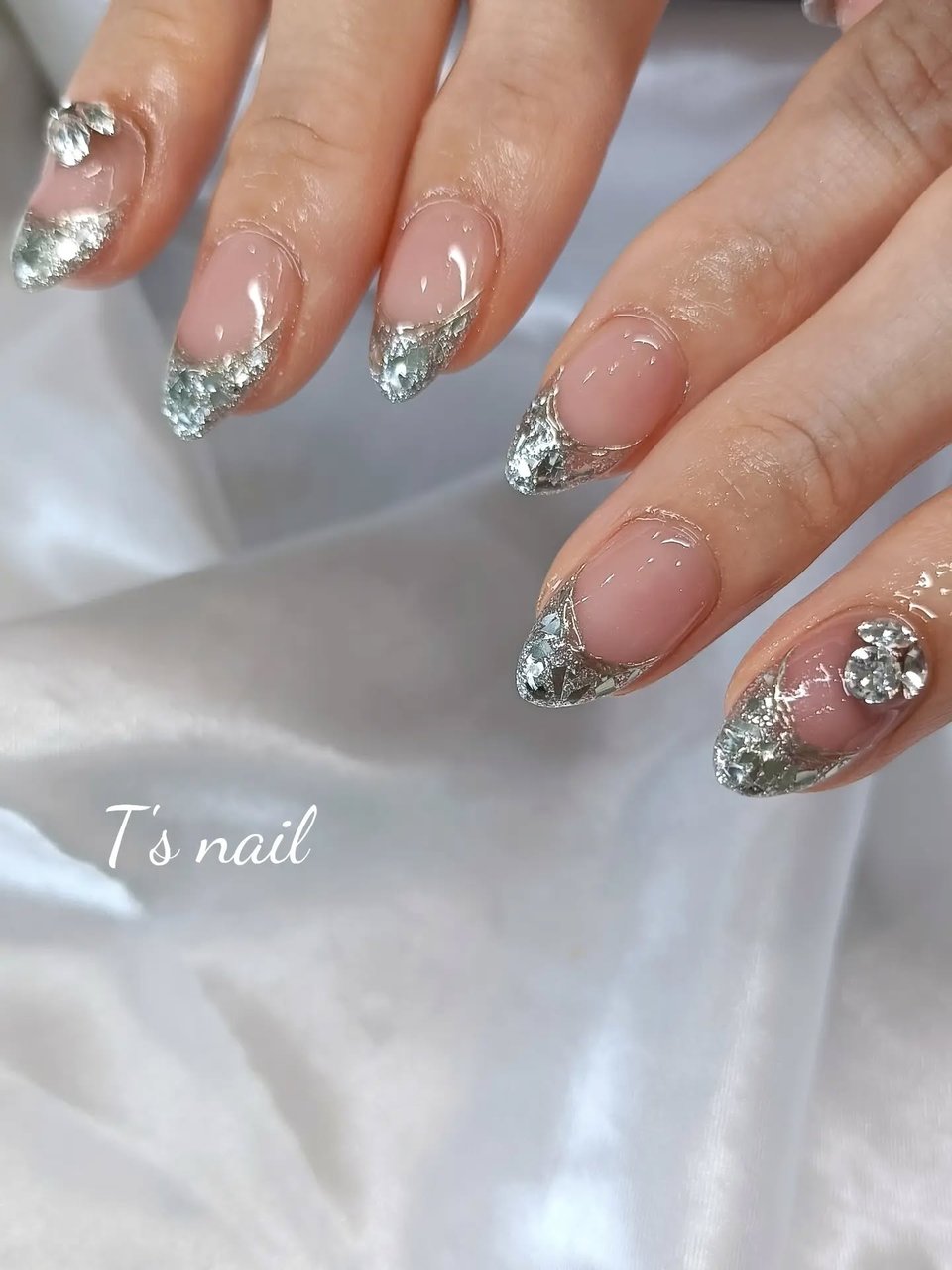 新品　ripinail リピネイル　フレンチ✖️ビジュー フレンチ/ビジュー - tsnailのネイルデザイン[No.9939393]｜ネイルブック
