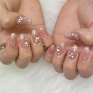 ビジュー/ワンホンネイルのネイルデザイン｜ネイルブック