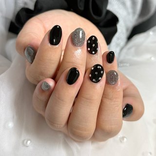 ブラック(黒)/＃スワロフスキーのネイルデザイン｜ネイルブック