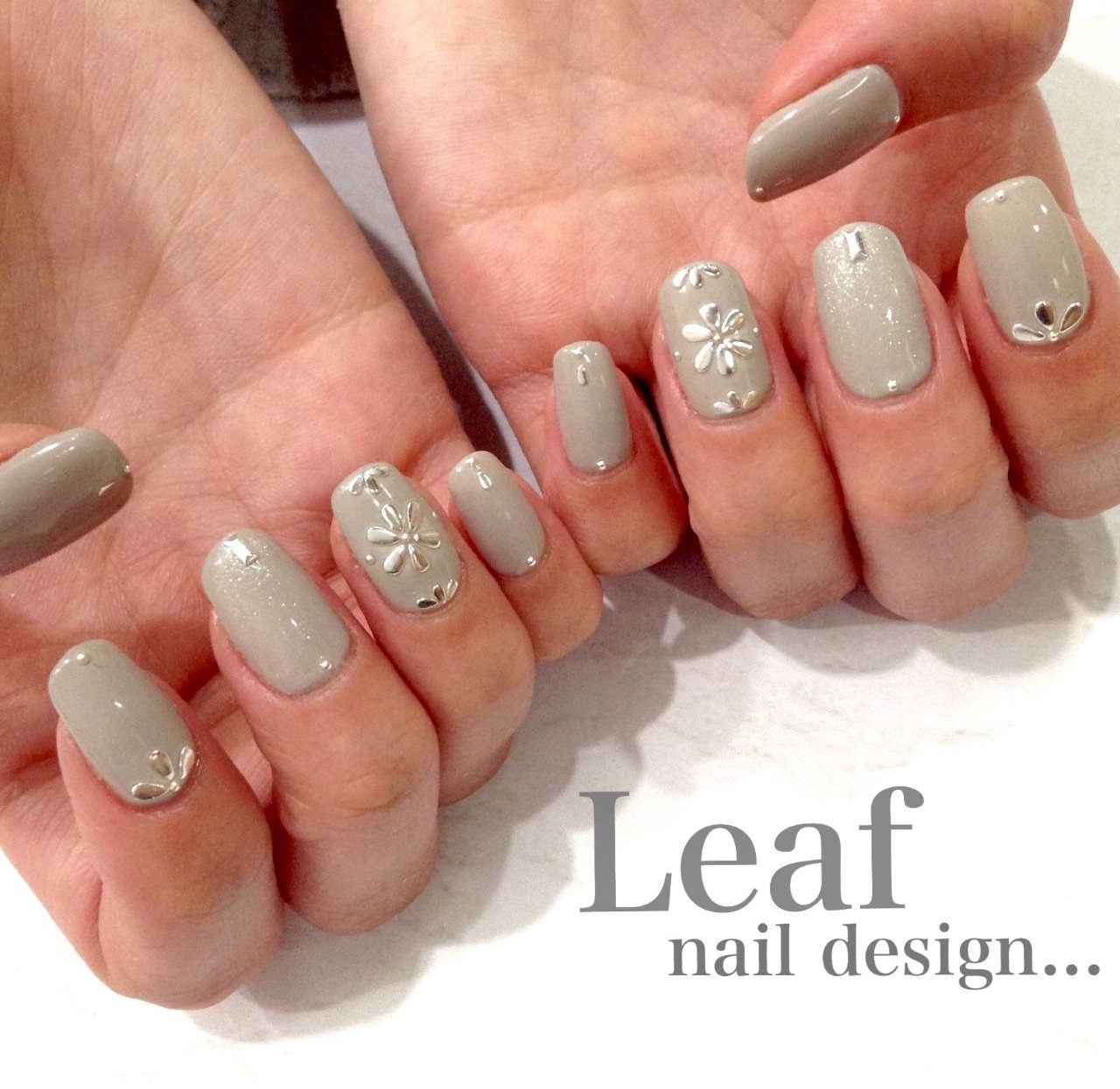 冬 オールシーズン ハンド フラワー ベージュ Nail Design Leafの