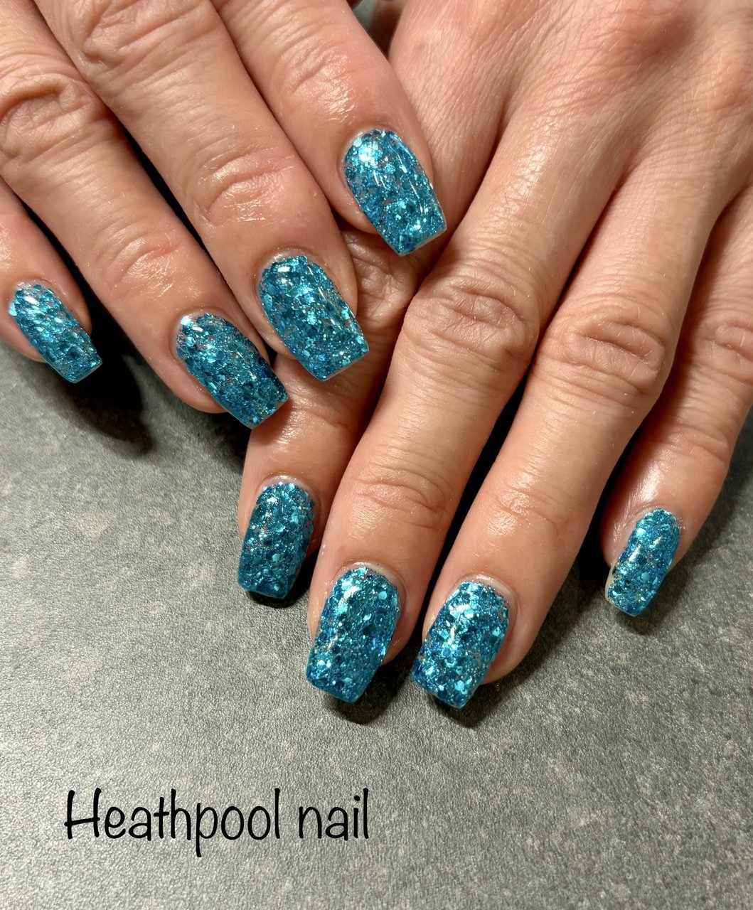 ハンド/ホログラム/ラメ/ワンカラー/水色 - heathpoolnailのネイル