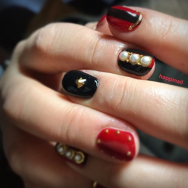 冬 バレンタイン 女子会 ハンド ビジュー Happinailのネイルデザイン No ネイルブック
