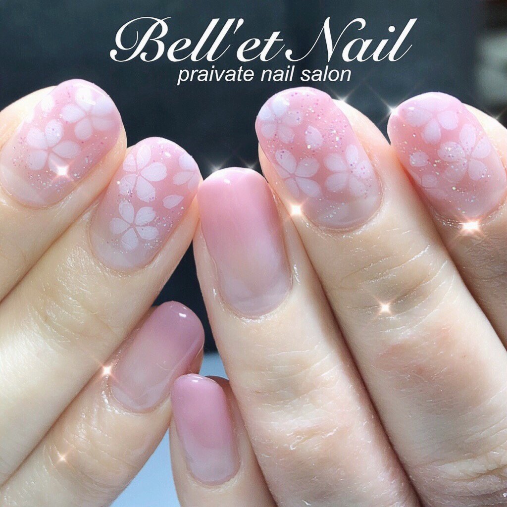 春 グラデーション フラワー ピンク Bell Et Nail ネイリストayacoのネイルデザイン No ネイルブック