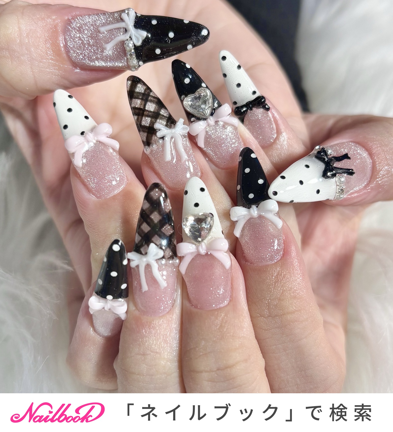 白黒チェック柄リボン付きロングネイルチップ チェック/リボンのネイルデザイン｜ネイルブック