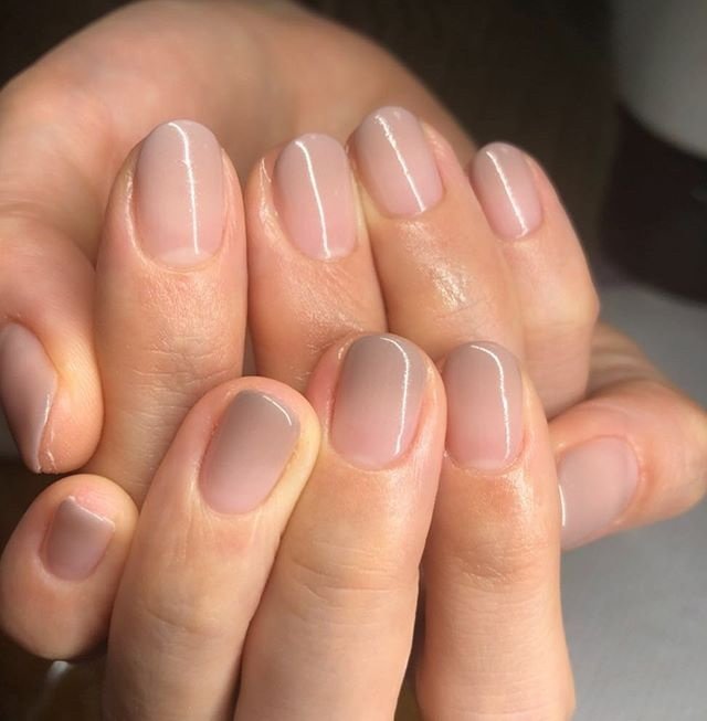 ハンド シンプル グラデーション ベージュ グレージュ K Wakiのネイルデザイン No ネイルブック