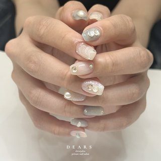 人気順｜ホワイト(白)/#シルバーパーツネイルのネイルデザイン｜ネイル