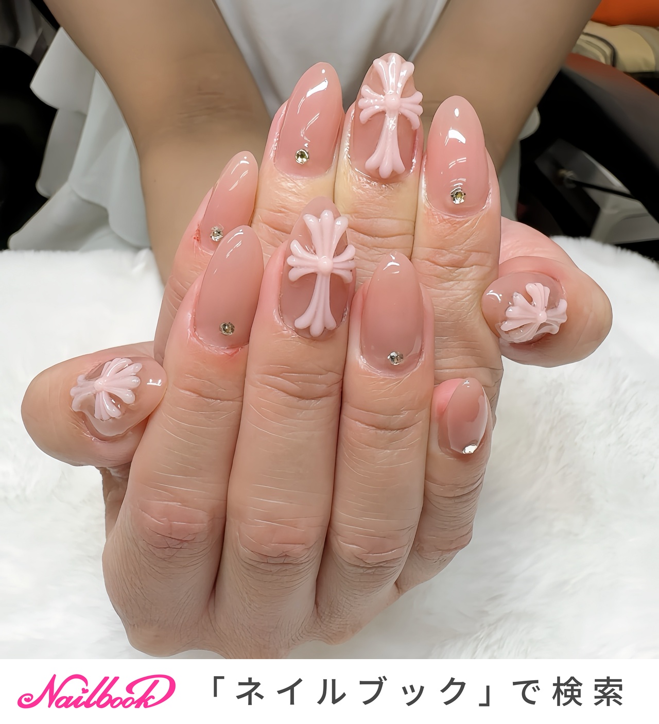 クロムハーツのネイルデザイン｜ネイルブック