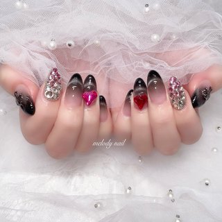 ビジュー/ワンホンネイルのネイルデザイン｜ネイルブック