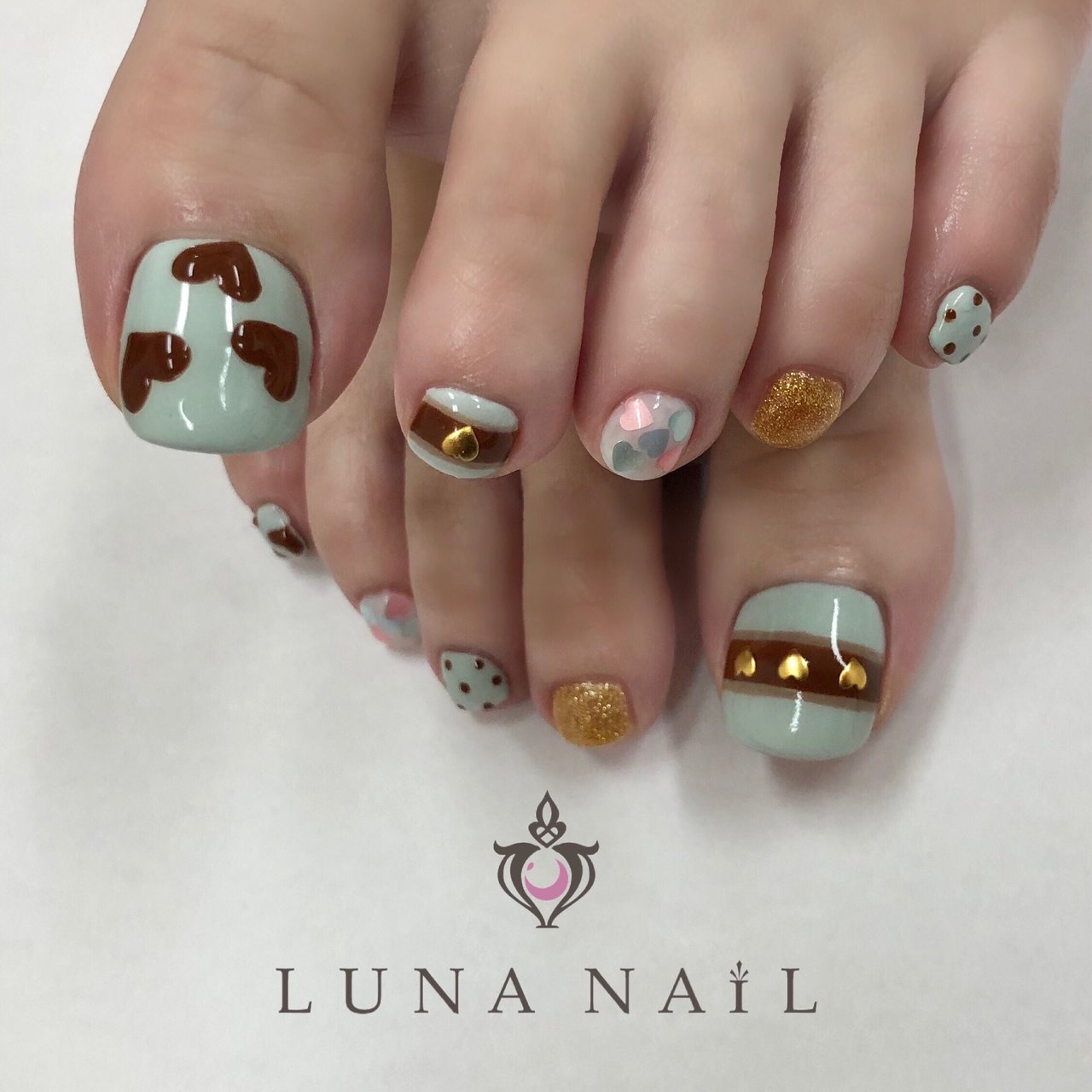 バレンタイン フット ハート ドット ミディアム Luna Nail のネイルデザイン No ネイルブック