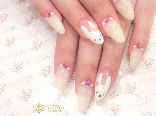 オールシーズン デート 女子会 グラデーション ラメ Nailsalonbeauteのネイルデザイン No ネイルブック