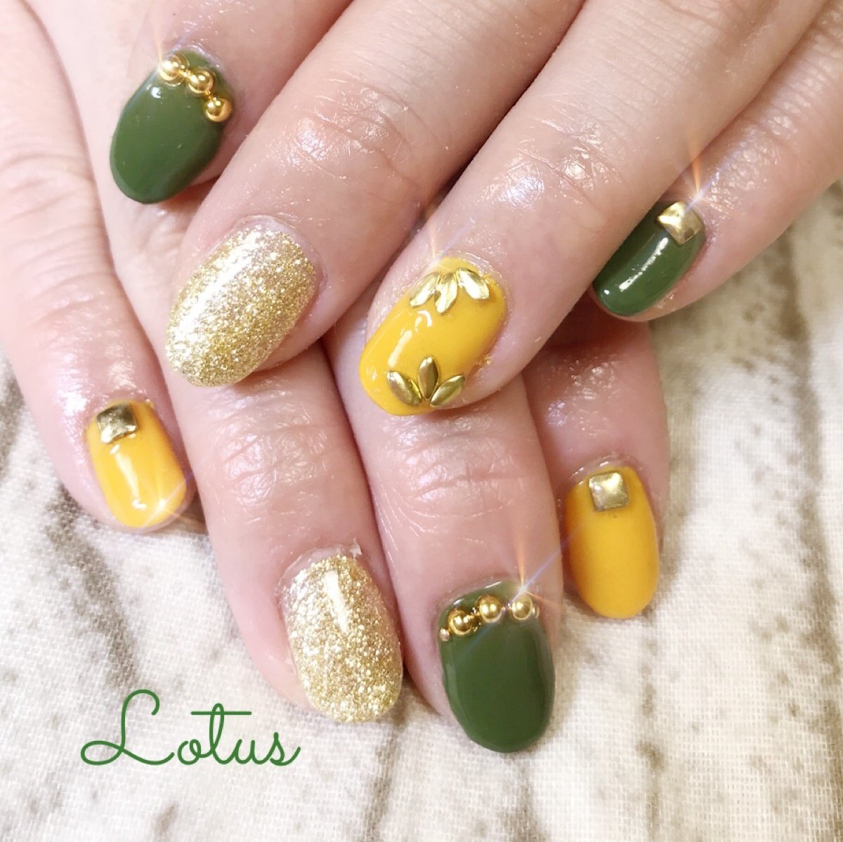 秋 冬 ライブ 女子会 ラメ Nail Lotusのネイルデザイン No ネイルブック