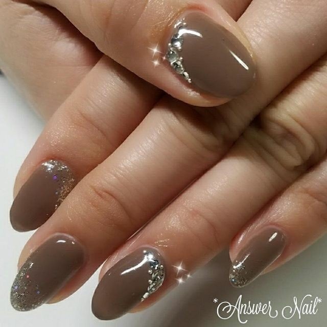 ハンド シンプル ラメ ビジュー ブラウン Answer Nailのネイルデザイン No ネイルブック