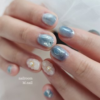 ブルー(青)/ぷっくりフラワーのネイルデザイン｜ネイルブック