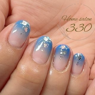 青グラデーションのネイルデザイン｜ネイルブック