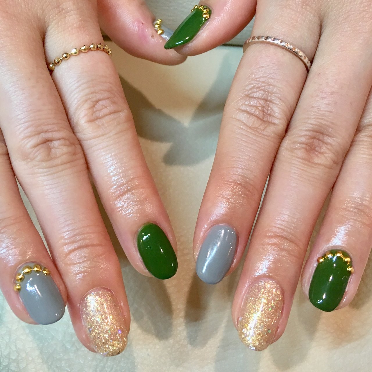 オールシーズン ハンド グリーン グレー ゴールド Brunch Nailのネイルデザイン No 214 ネイルブック