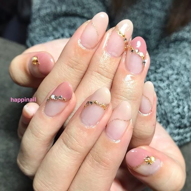 オールシーズン バレンタイン デート ハンド 変形フレンチ Happinailのネイルデザイン No ネイルブック