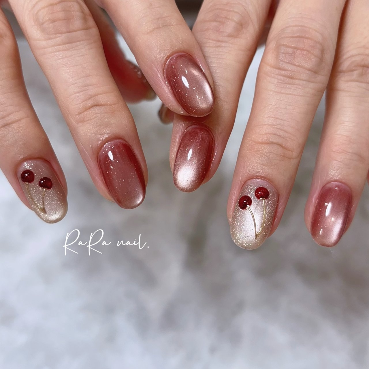 Rネイル 夏/ハンド/フルーツ/マグネット/レッド - RaRa Nailのネイルデザイン