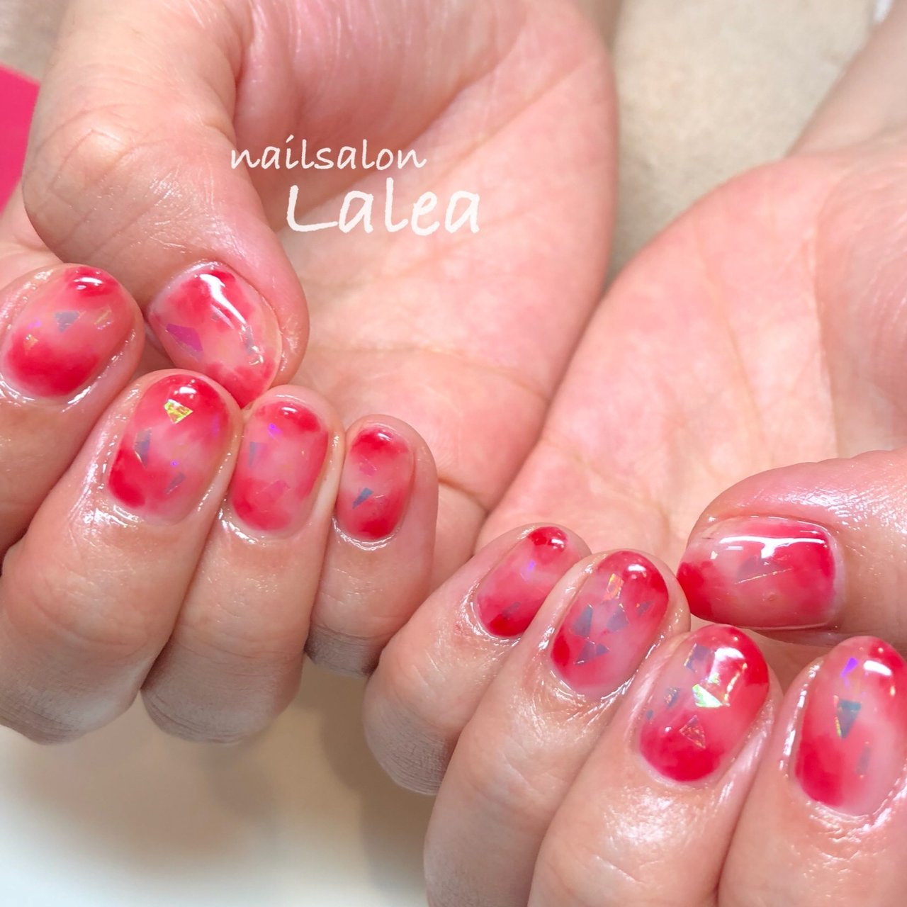 春 オールシーズン ハンド グラデーション ホログラム Nailsalonlalea Nooknailのネイルデザイン No ネイルブック