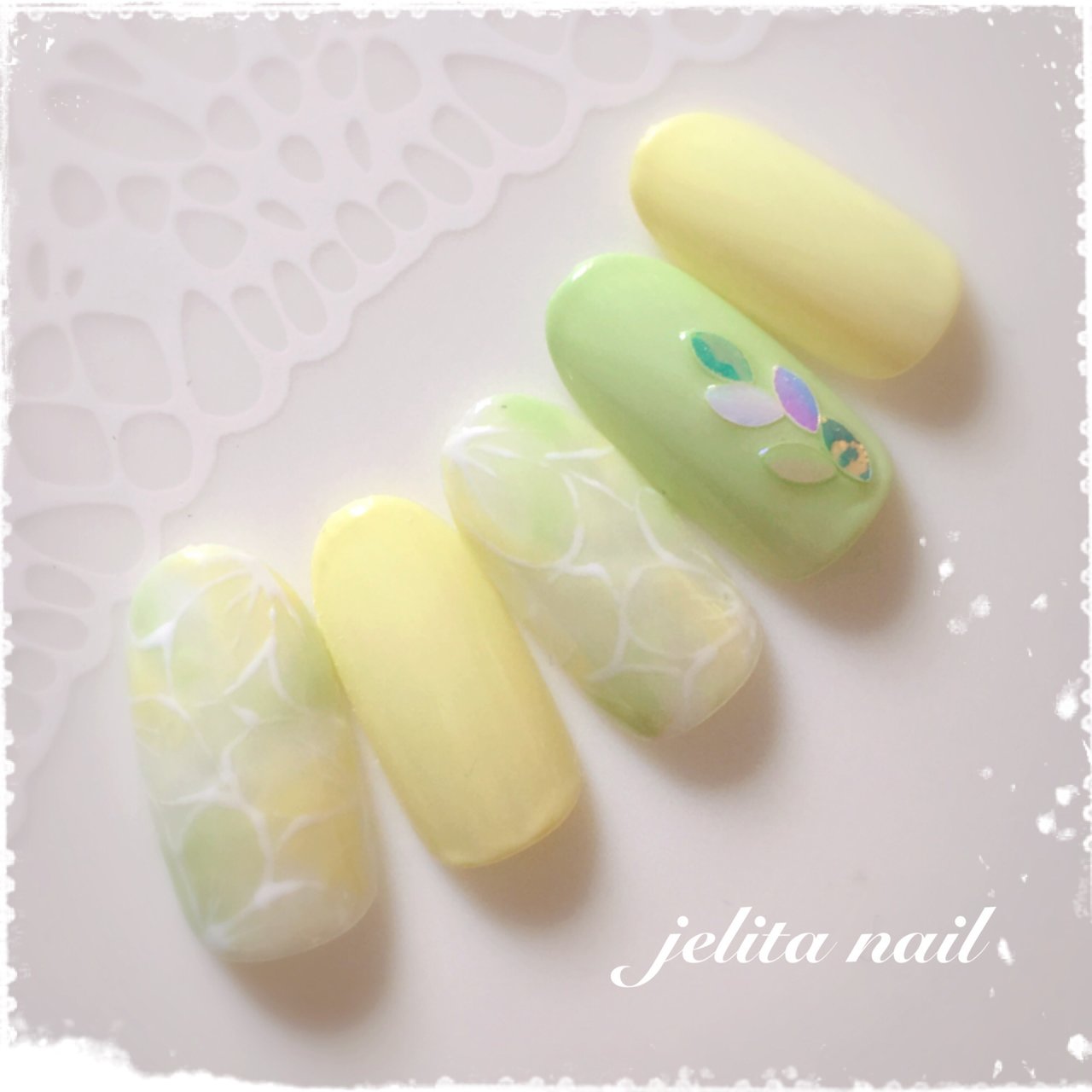 春 フラワー タイダイ イエロー グリーン Jelita Nail 麻生理香子のネイルデザイン No ネイルブック