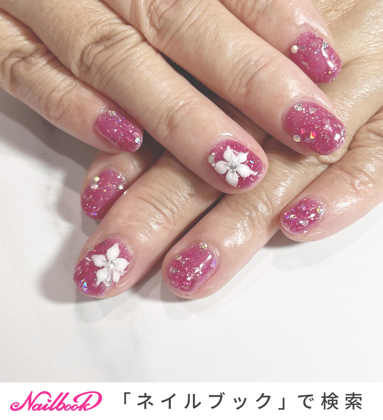 スワロフスキーのネイルデザイン｜ネイルブック