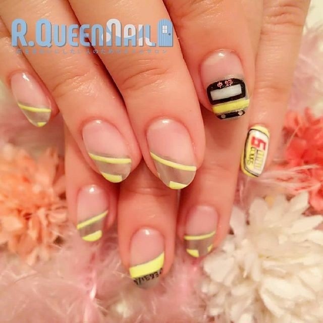 オールシーズン 旅行 ハンド 変形フレンチ 痛ネイル 今村しほり 千葉 R Queennailのネイルデザイン No ネイル ブック