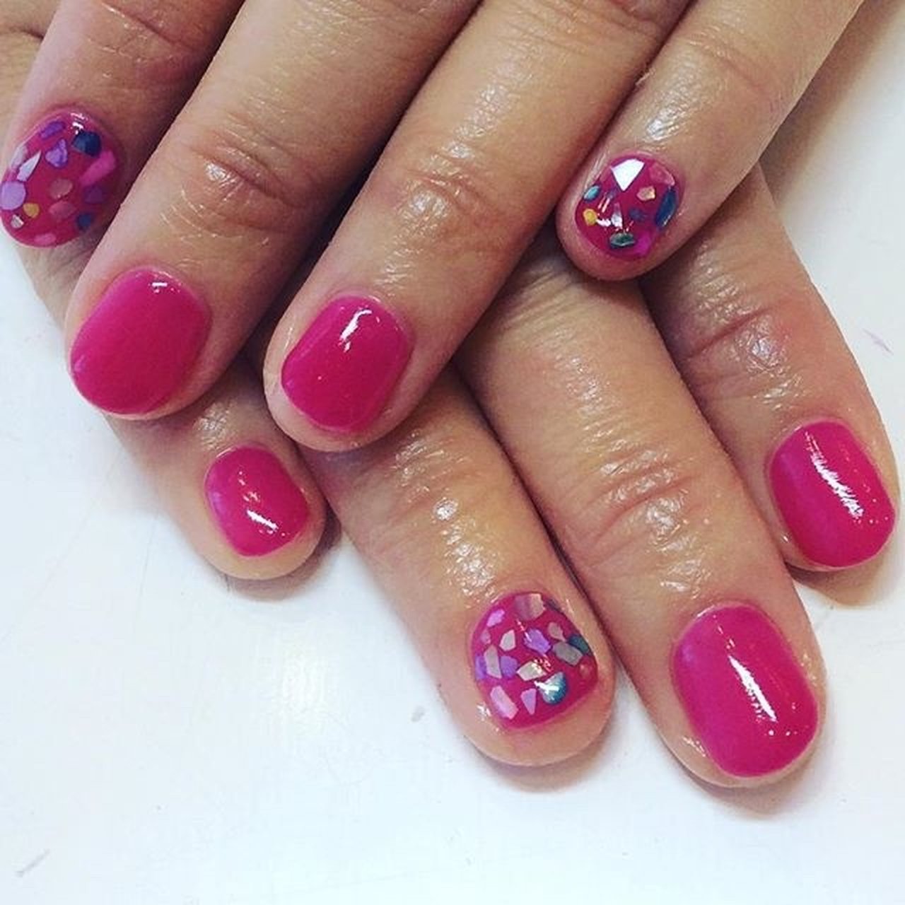 オールシーズン シェル ピンク ビビッド ジェルネイル Aklat パラジェルサロンのネイルデザイン No ネイルブック