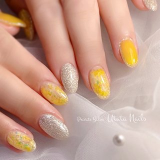 レモンイエローネイルのネイルデザイン｜ネイルブック