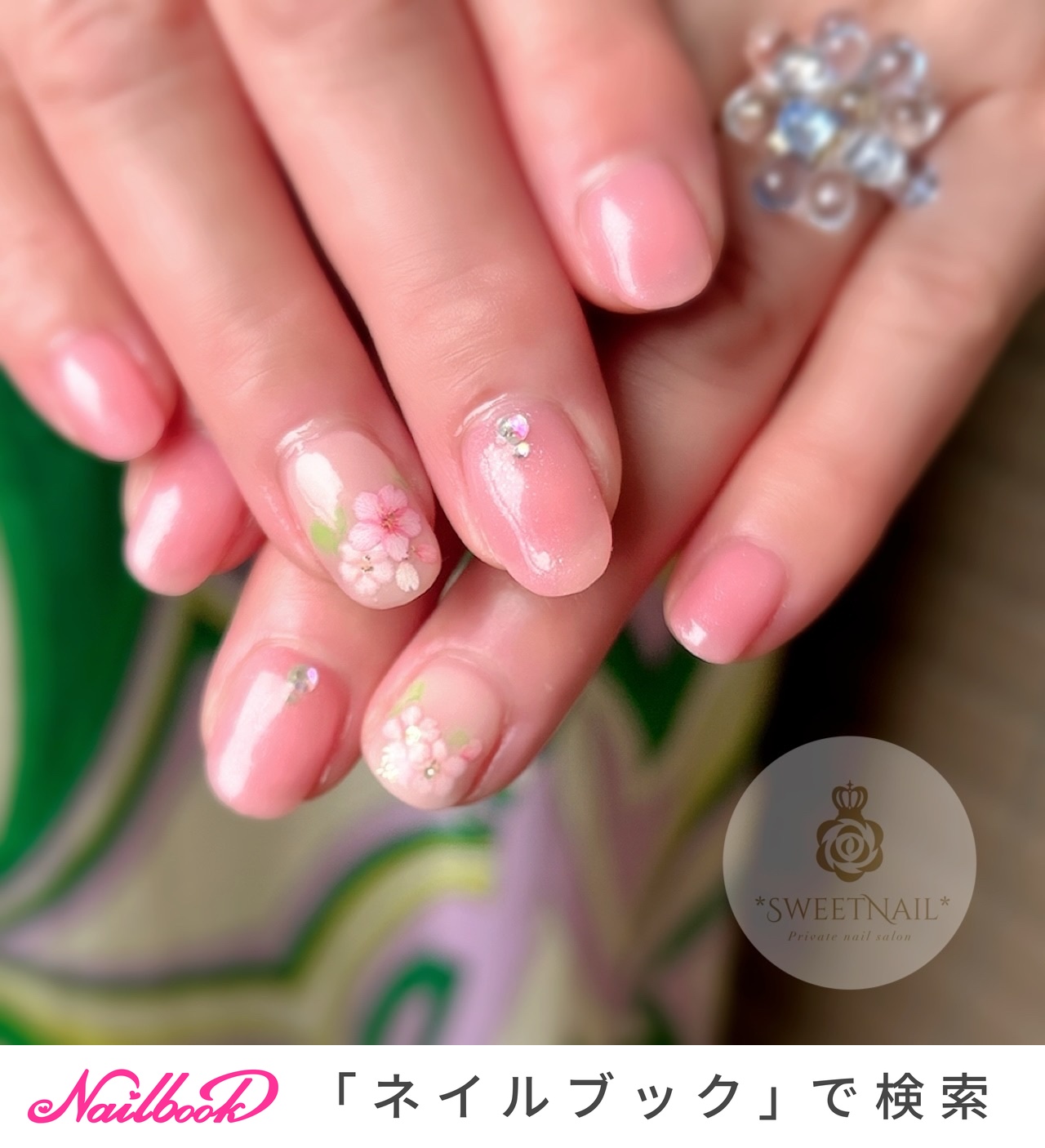 手が綺麗に見えるネイル/フラワー/60代ネイルのネイルデザイン｜ネイル