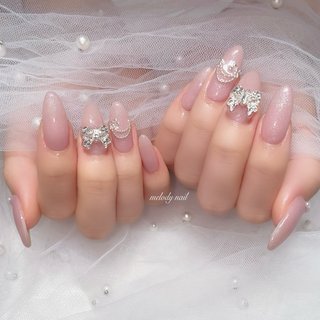 ビジュー/ワンホンネイルのネイルデザイン｜ネイルブック