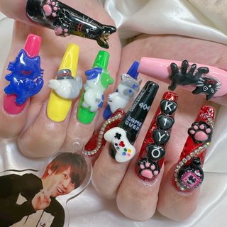 痛ネイル/ステンドグラス/3D/キラキラ/写ネイル - まるみのネイル