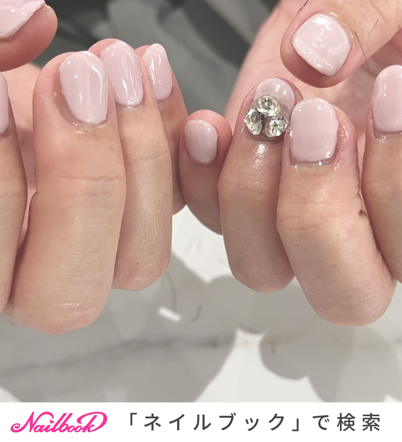 Vカットストーンのネイルデザイン｜ネイルブック