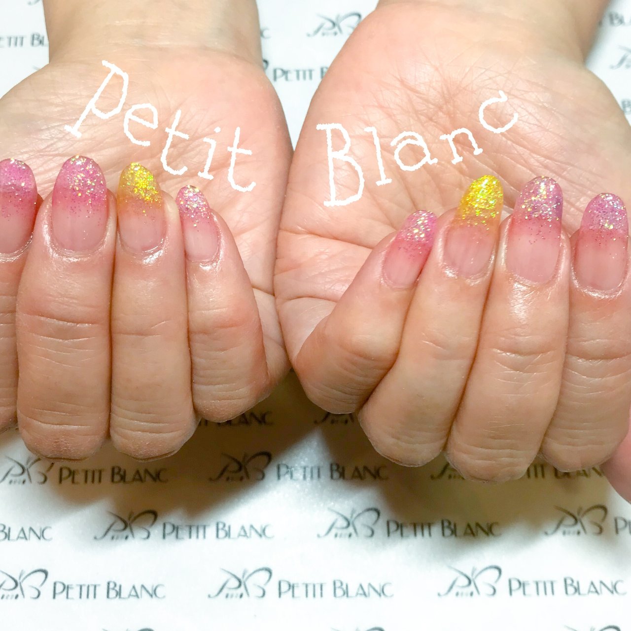 オールシーズン ハンド シンプル ラメ ミディアム Kazuki Nail のネイルデザイン No ネイルブック