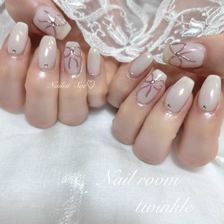 ホワイト(白)/#量産型ネイルのネイルデザイン｜ネイルブック