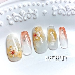 ネイルチップ 王様風デザイン イエロー系 イエロー/ネイルチップ/黄色のネイルデザイン｜ネイルブック