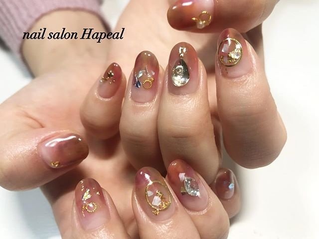 春 オールシーズン ハンド ビジュー シェル Nail Salon Hapeal ハピールのネイルデザイン No 2912432 ネイルブック