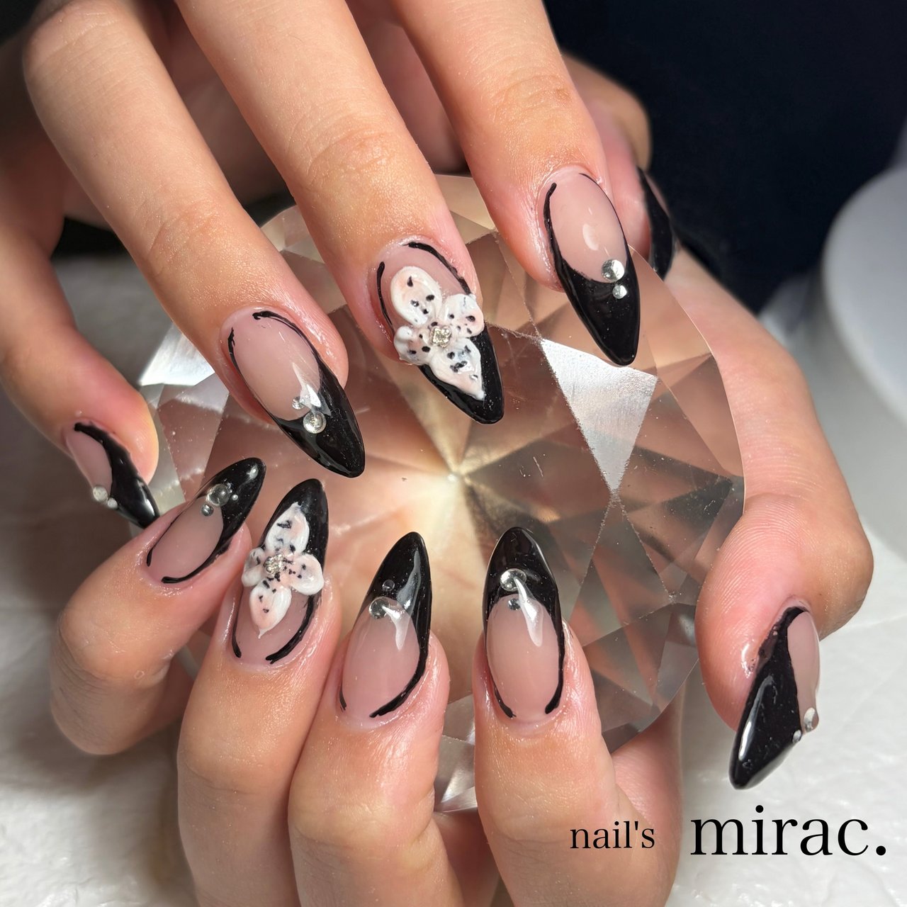ハンド/ロング/ベージュ/ブラック/スカルプチュア - nail'smirac.☆林