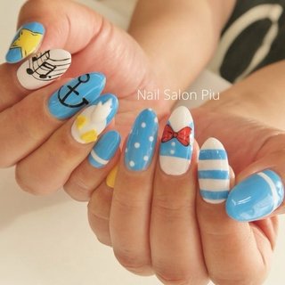 ドナルドダックのネイルデザイン｜ネイルブック