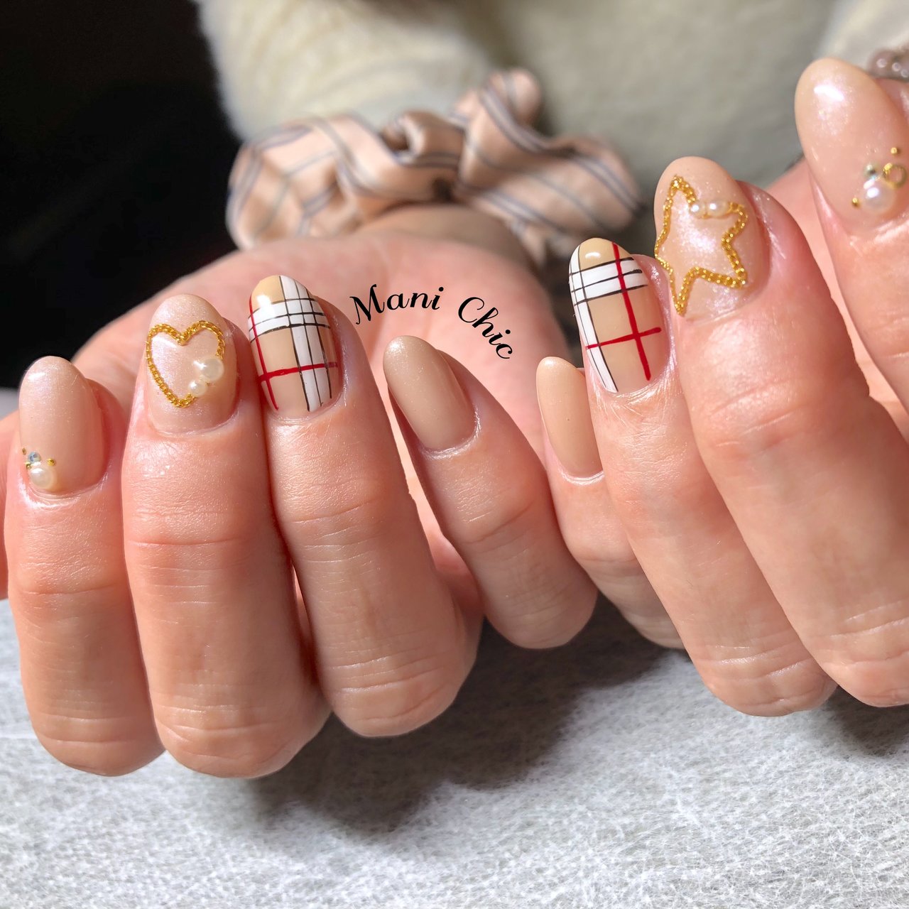 ハンド チェック チェーン ベージュ ジェル Mani Chicのネイルデザイン No ネイルブック