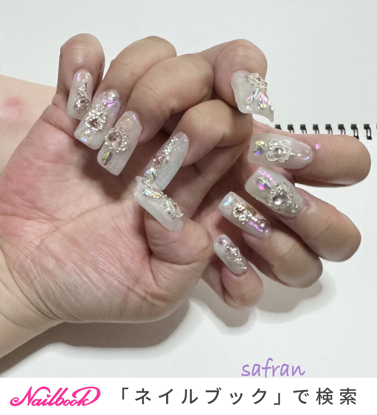 ゆめかわネイル 派手ネイル ネイルチップオーダー 痛ネイル ワンホンネイル ゆめかわのネイルデザイン｜ネイルブック
