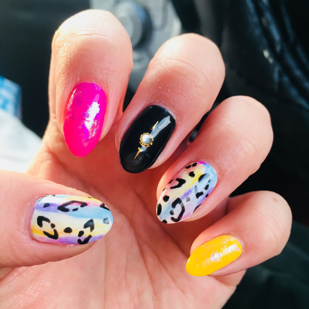 ハンド レオパード ブラック ネオンカラー ジェルネイル Dichaのネイルデザイン No ネイルブック