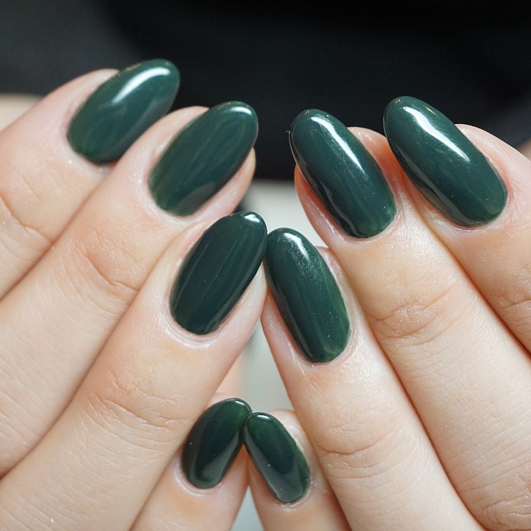 オールシーズン クリスマス ハンド ワンカラー ミディアム Emricoのネイルデザイン No ネイルブック