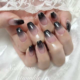 ちゅるんネイル(ちゅるん)/黒ネイルのネイルデザイン｜ネイルブック
