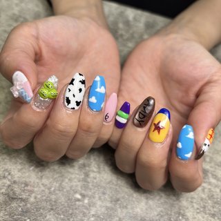 ディズニーネイルのネイルデザイン(2ページ目)｜ネイルブック