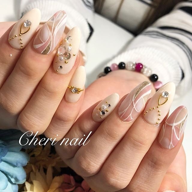 ハンド ビジュー プッチ クリア ベージュ Cheri Nailのネイルデザイン No ネイルブック